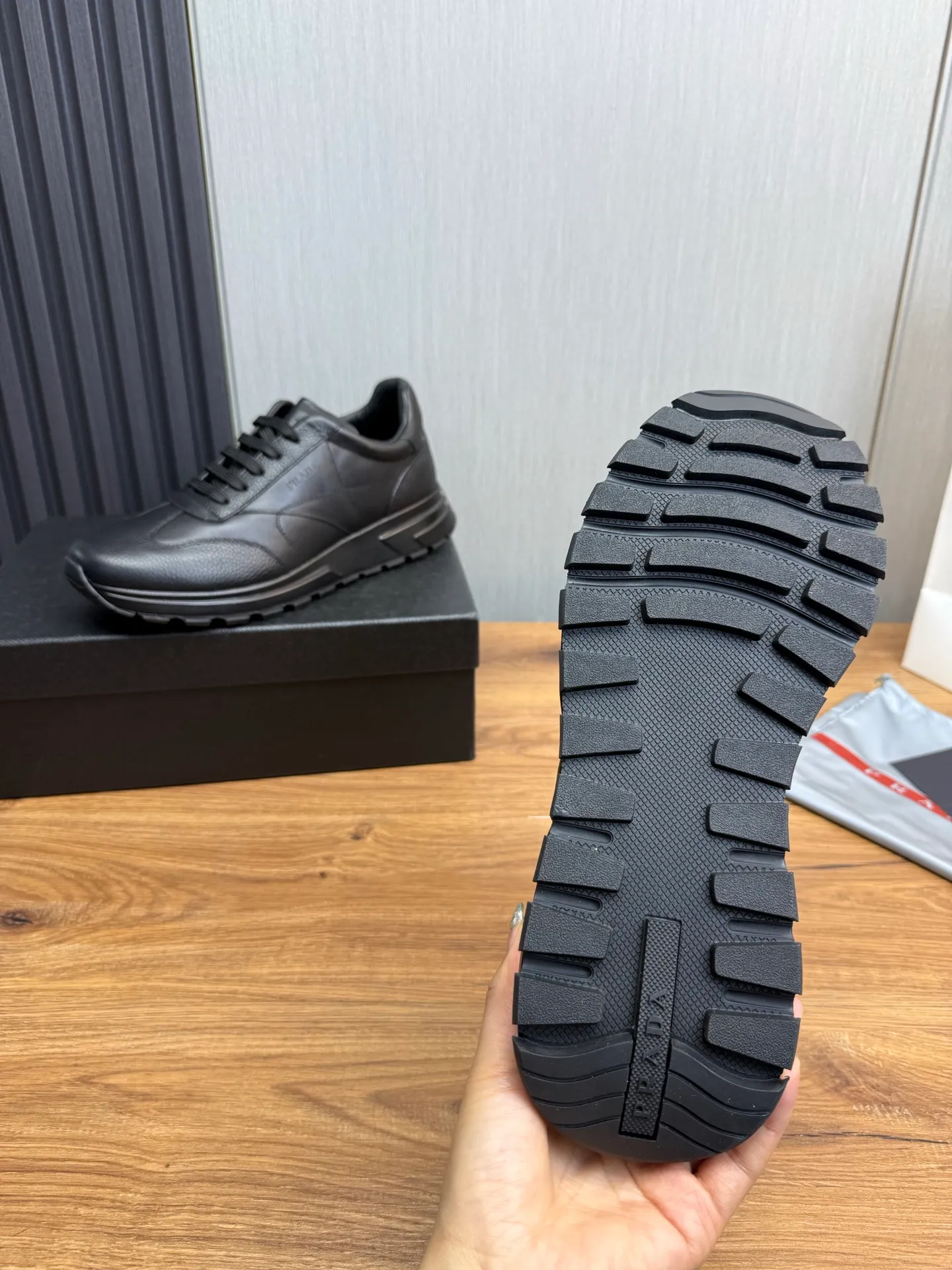 Men's shoes 💰800💰 [PRADA] Men's shoes are popular in the counter, official website is synchronized, 1 high-quality shipment ✔️Original cowhide + cowhide lining, 1🆚1 replica, original sole, 38-45 (38.45 custom-made, non-returnable)